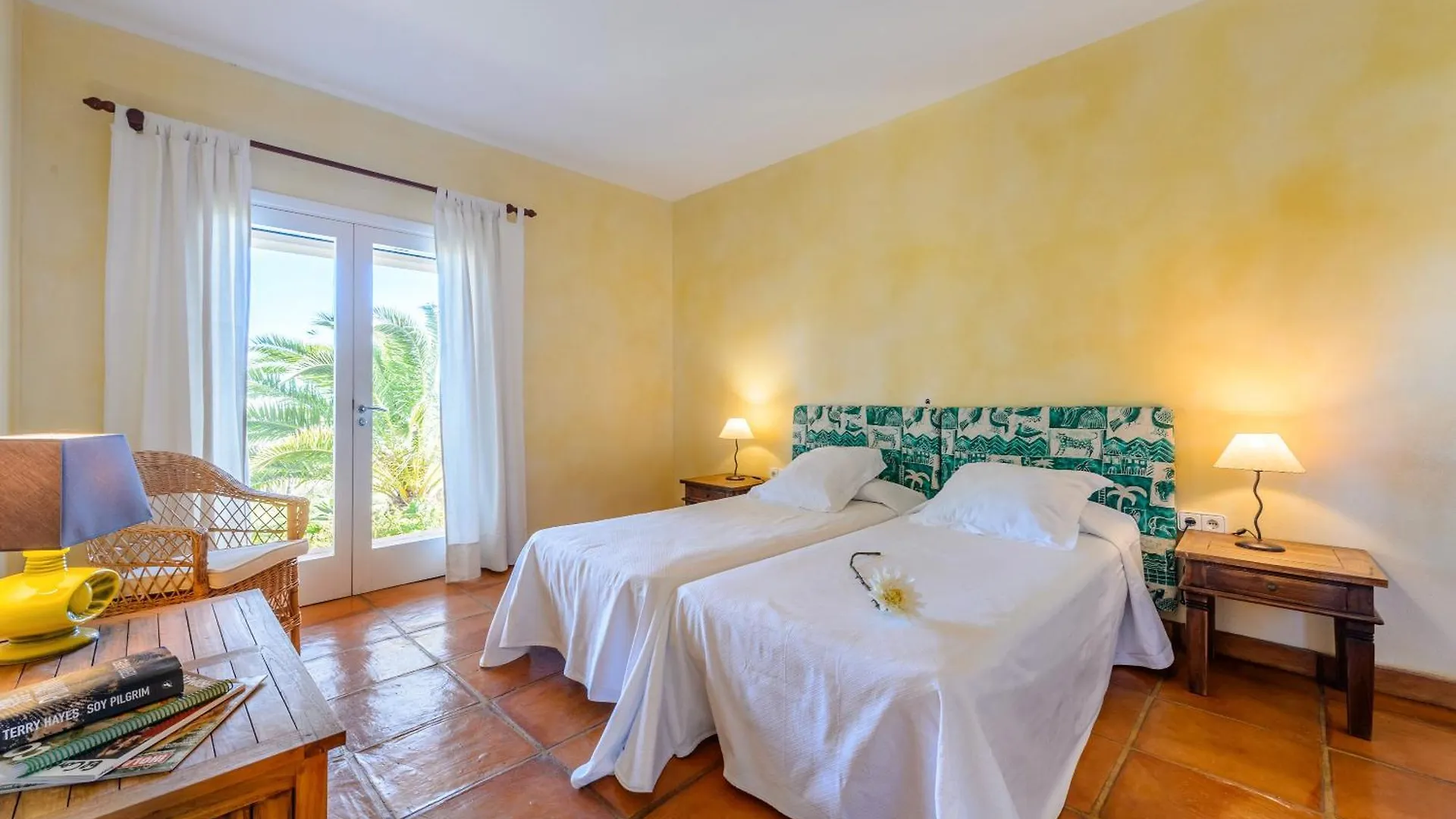 Can Roca Es Cubells Villa